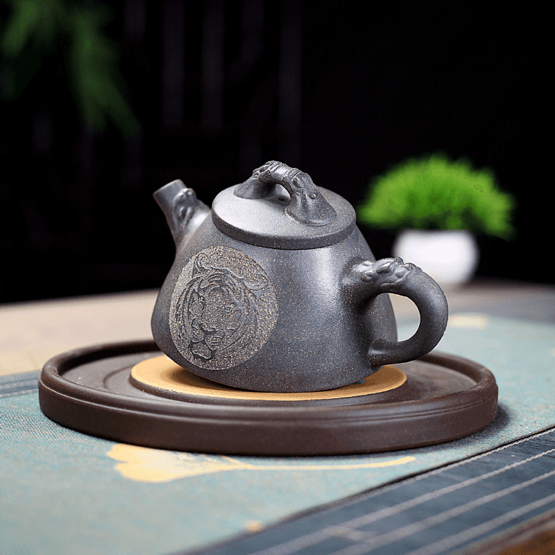 Yixing Purple Clay Teapot [The King] | 宜兴紫砂壶 原矿青段 [王者之风] - YIQIN TEA HOUSE 一沁茶舍  |  yiqinteahouse.com