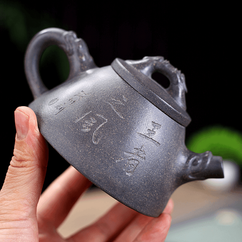 Yixing Purple Clay Teapot [The King] | 宜兴紫砂壶 原矿青段 [王者之风] - YIQIN TEA HOUSE 一沁茶舍  |  yiqinteahouse.com