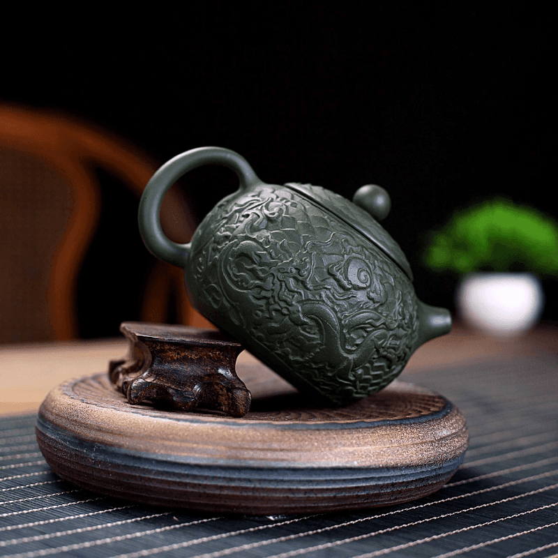 Yixing Purple Clay Teapot [Xiang Long Xishi] | 宜兴紫砂壶 原矿民国绿泥 [祥龙西施] 230ml - YIQIN TEA HOUSE 一沁茶舍  |  yiqinteahouse.com