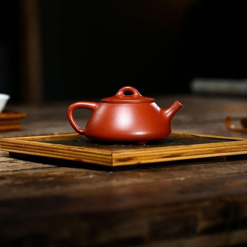 Yixing Purple Clay Teapot [Ziye Shi Piao] | 宜兴紫砂壶 原矿大红袍 [子冶石瓢] - 一沁茶舍 YIQIN TEA HOUSE |  yiqinteahouse.com