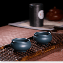 Load image into Gallery viewer, Yixing Purple Clay (Zisha) Tea Cup [Zen] | 宜兴紫砂品茗杯  原矿天青泥 [禅意杯] 50ml x 4 - YIQIN TEA HOUSE 一沁茶舍  |  yiqinteahouse.com
