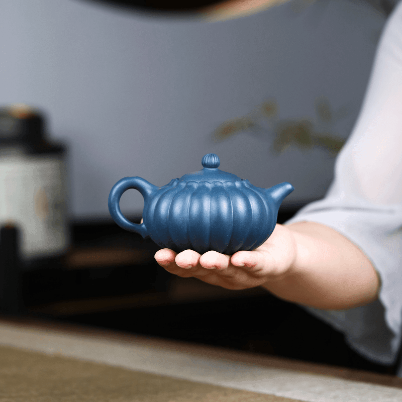 Yixing Zisha Teapot [Chrysanthemum Pot] (Tian Qing Ni - 200ml) - YIQIN TEA HOUSE | yiqinteahouse.com | 200-300ml, teapot, teaware, zisha teapot