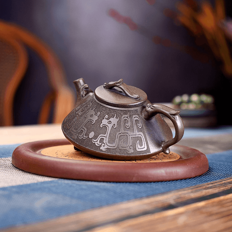 Yixing Purple Clay Teapot [Dragon Piao] | 宜兴紫砂壶 古铜泥 [龙瓢] - YIQIN TEA HOUSE 一沁茶舍  |  yiqinteahouse.com