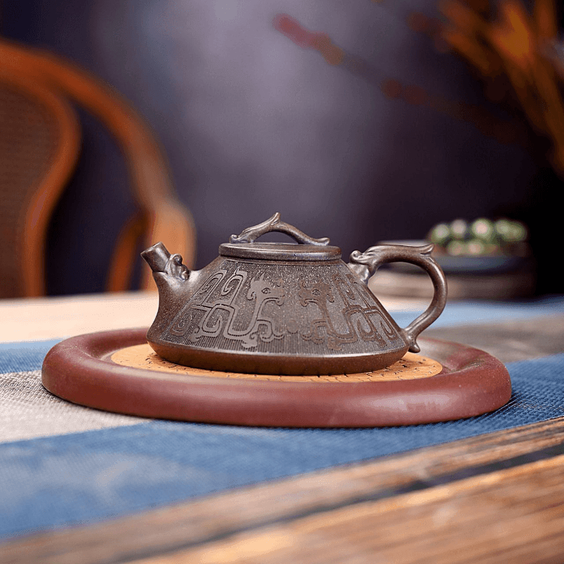 Yixing Purple Clay Teapot [Dragon Piao] | 宜兴紫砂壶 古铜泥 [龙瓢] - YIQIN TEA HOUSE 一沁茶舍  |  yiqinteahouse.com