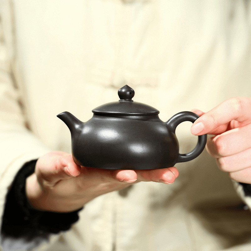 Yixing Zisha Teapot [Han Bian] (Hei Zhu Ni - 190ml) - YIQIN TEA HOUSE | yiqinteahouse.com | <200ml, teapot, teaware, zisha teapot