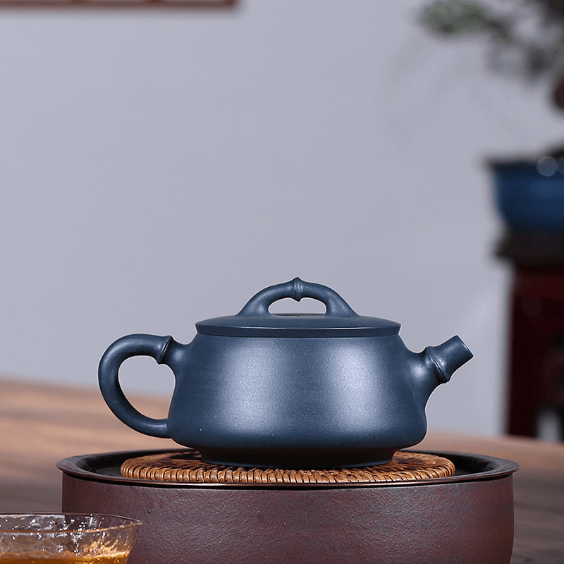 Yixing Zisha Teapot [Kuan Kou Shi Piao] (Tian Qing Ni - 250ml) - YIQIN TEA HOUSE | yiqinteahouse.com | 200-300ml, new arrival, teapot, teaware, zisha teapot