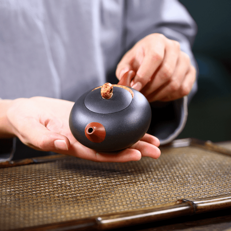 Yixing Zisha Teapot [Little Moon Shadow] (Hei Ni/Jiao Ni - 150ml) - YIQIN TEA HOUSE | yiqinteahouse.com | <200ml, new arrival, teapot, teaware, zisha teapot