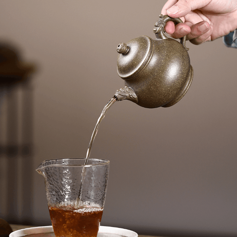 Yixing Zisha Teapot [Long Yun Pan Hu] (Long Bei Qing - 260ml) - YIQIN TEA HOUSE | yiqinteahouse.com | 200-300ml, new arrival, teapot, teaware, zisha teapot