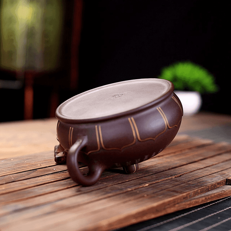 Yixing Purple Clay Teapot [Lotus] | 宜兴紫砂壶 精品老紫泥 [佛莲] - YIQIN TEA HOUSE 一沁茶舍  |  yiqinteahouse.com