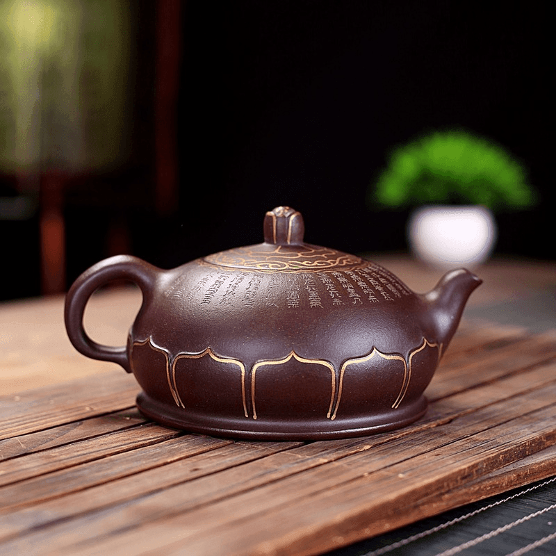 Yixing Purple Clay Teapot [Lotus] | 宜兴紫砂壶 精品老紫泥 [佛莲] - YIQIN TEA HOUSE 一沁茶舍  |  yiqinteahouse.com