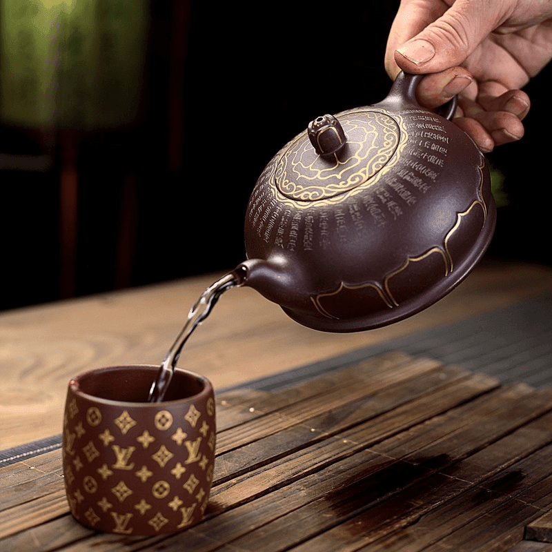 Yixing Purple Clay Teapot [Lotus] | 宜兴紫砂壶 精品老紫泥 [佛莲] - YIQIN TEA HOUSE 一沁茶舍  |  yiqinteahouse.com