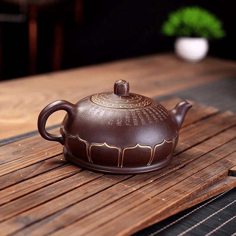 Yixing Purple Clay Teapot [Lotus] | 宜兴紫砂壶 精品老紫泥 [佛莲] - YIQIN TEA HOUSE 一沁茶舍  |  yiqinteahouse.com