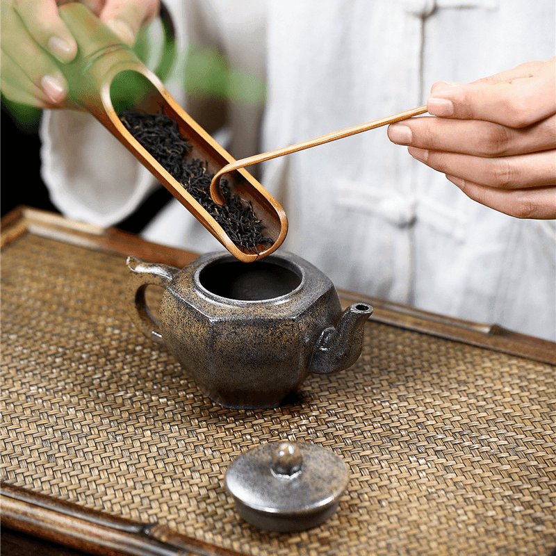 Yixing Purple Clay Teapot [Palace Lantern] | 宜兴紫砂壶 原矿青段烧 [六方宫灯] - YIQIN TEA HOUSE 一沁茶舍  |  yiqinteahouse.com