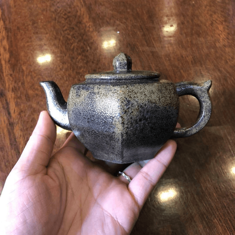 Yixing Purple Clay Teapot [Palace Lantern] | 宜兴紫砂壶 原矿青段烧 [六方宫灯] - YIQIN TEA HOUSE 一沁茶舍  |  yiqinteahouse.com