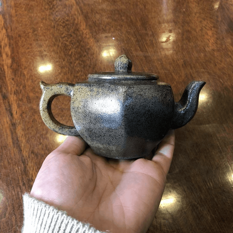 Yixing Purple Clay Teapot [Palace Lantern] | 宜兴紫砂壶 原矿青段烧 [六方宫灯] - YIQIN TEA HOUSE 一沁茶舍  |  yiqinteahouse.com