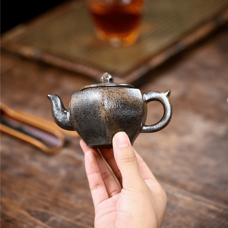 Yixing Purple Clay Teapot [Palace Lantern] | 宜兴紫砂壶 原矿青段烧 [六方宫灯] - YIQIN TEA HOUSE 一沁茶舍  |  yiqinteahouse.com