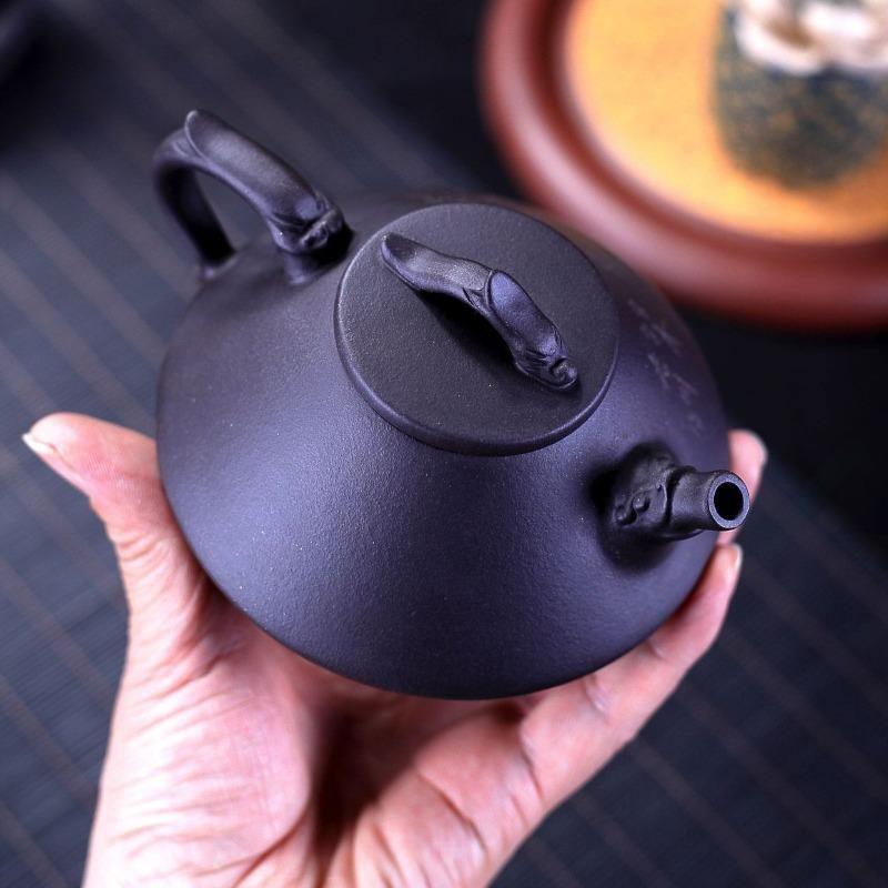 Yixing Zisha Teapot [Prosperity Dragon Piao] (Hei Ni - 160ml) - YIQIN TEA HOUSE | yiqinteahouse.com | <200ml, teapot, teaware, zisha teapot