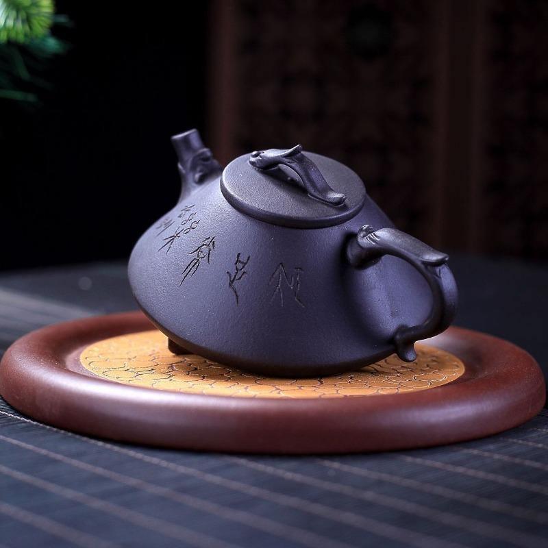 Yixing Purple Clay Teapot [Prosperity Dragon Piao] | 宜兴紫砂壶 原矿黑泥 [盛世龙瓢] - YIQIN TEA HOUSE 一沁茶舍 | yiqinteahouse.com