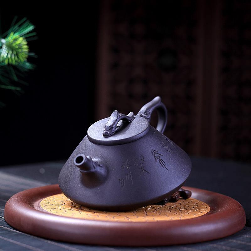 Yixing Purple Clay Teapot [Prosperity Dragon Piao] | 宜兴紫砂壶 原矿黑泥 [盛世龙瓢] - YIQIN TEA HOUSE 一沁茶舍 | yiqinteahouse.com