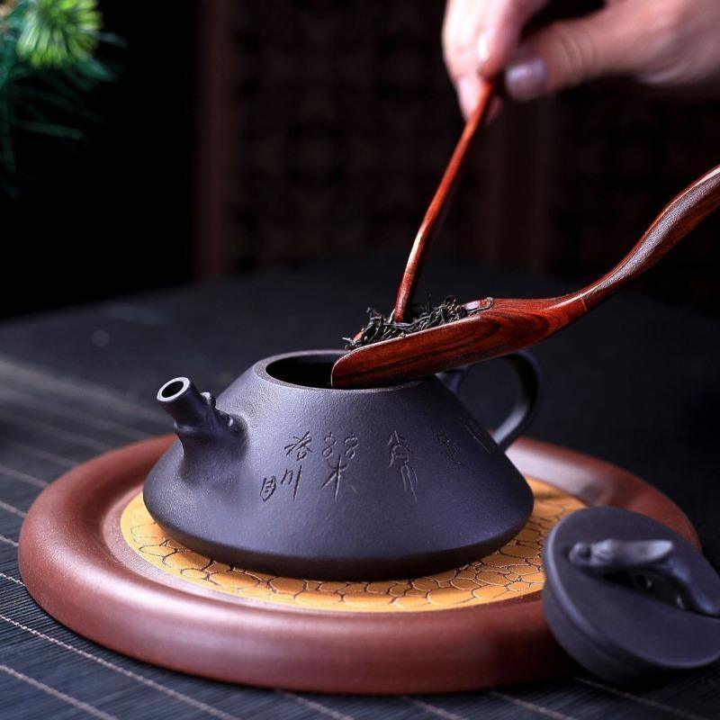 Yixing Purple Clay Teapot [Prosperity Dragon Piao] | 宜兴紫砂壶 原矿黑泥 [盛世龙瓢] - YIQIN TEA HOUSE 一沁茶舍 | yiqinteahouse.com