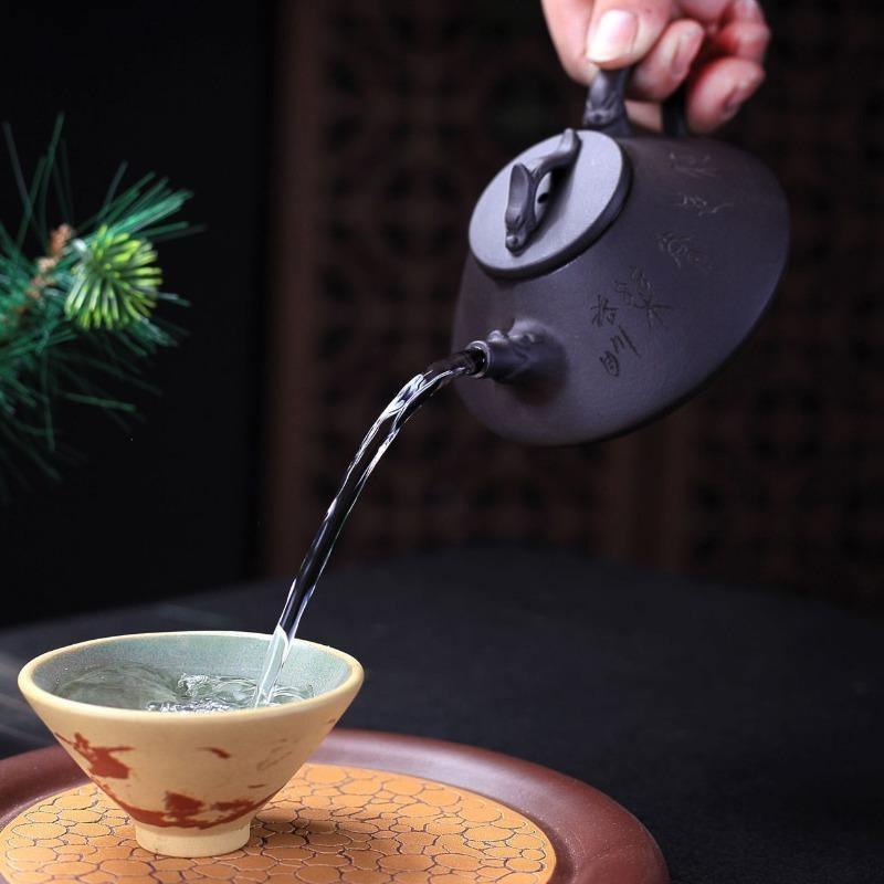 Yixing Purple Clay Teapot [Prosperity Dragon Piao] | 宜兴紫砂壶 原矿黑泥 [盛世龙瓢] - YIQIN TEA HOUSE 一沁茶舍 | yiqinteahouse.com