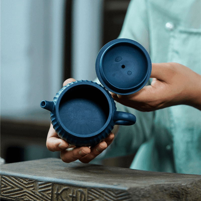 Yixing Purple Clay Teapot [Ribbed Jing Quan] | 宜兴紫砂壶 原矿天青泥 [筋纹井泉] - YIQIN TEA HOUSE 一沁茶舍  |  yiqinteahouse.com