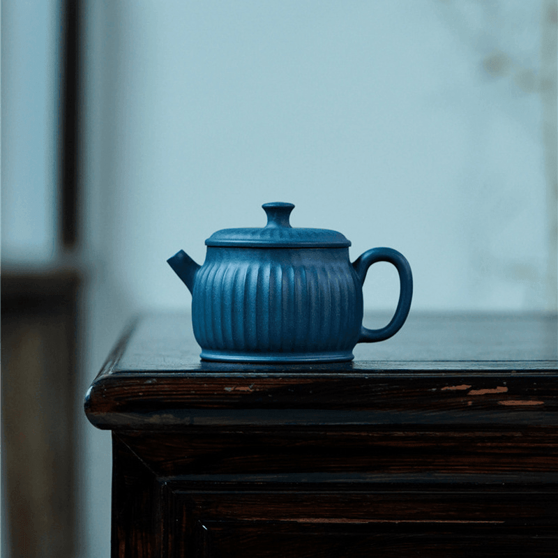 Yixing Purple Clay Teapot [Ribbed Jing Quan] | 宜兴紫砂壶 原矿天青泥 [筋纹井泉] - YIQIN TEA HOUSE 一沁茶舍  |  yiqinteahouse.com