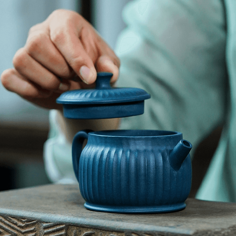 Yixing Purple Clay Teapot [Ribbed Jing Quan] | 宜兴紫砂壶 原矿天青泥 [筋纹井泉] - YIQIN TEA HOUSE 一沁茶舍  |  yiqinteahouse.com