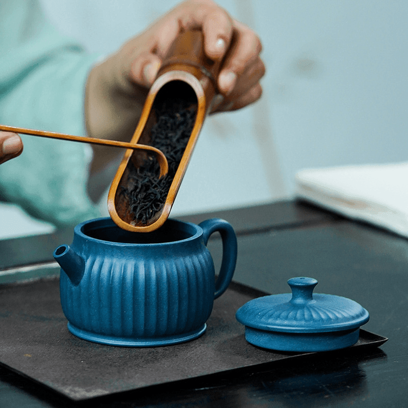 Yixing Purple Clay Teapot [Ribbed Jing Quan] | 宜兴紫砂壶 原矿天青泥 [筋纹井泉] - YIQIN TEA HOUSE 一沁茶舍  |  yiqinteahouse.com