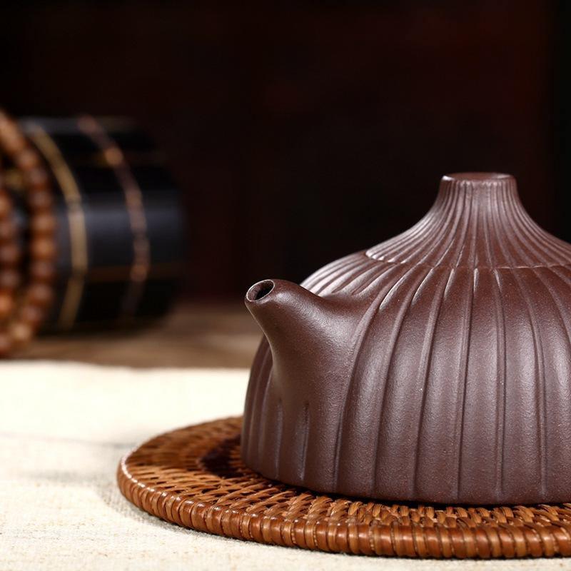 Yixing Zisha Teapot [Ribbed Petals] (Zi Ni - 210ml) - YIQIN TEA HOUSE | yiqinteahouse.com | 200-300ml, teapot, teaware, zisha teapot