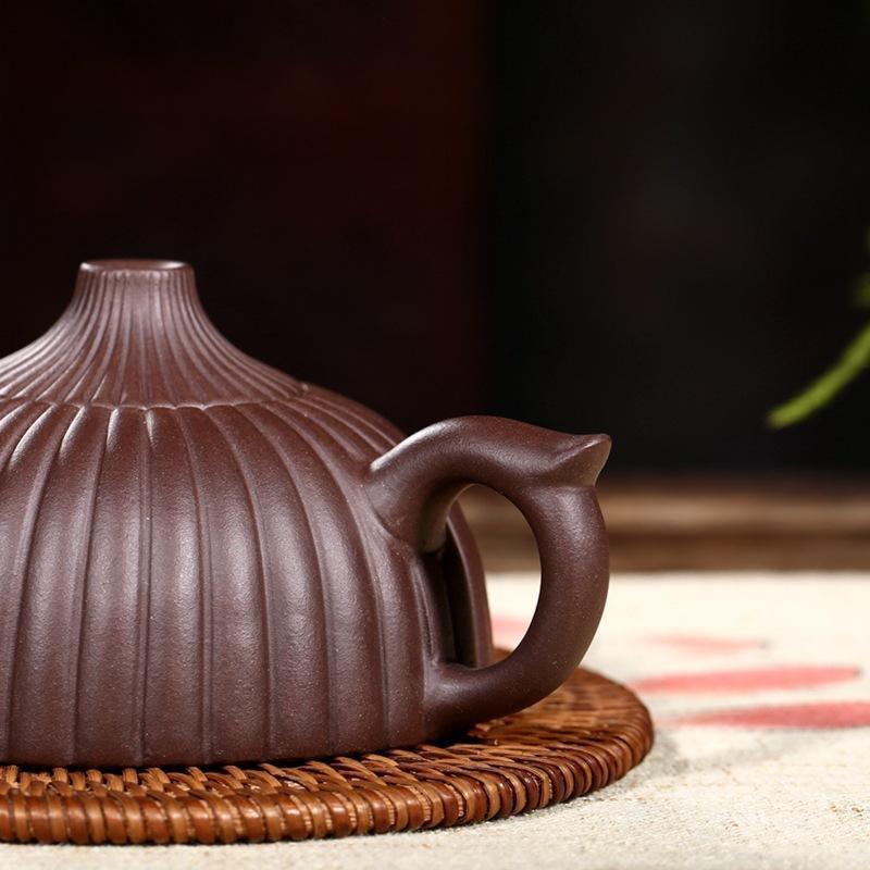 Yixing Zisha Teapot [Ribbed Petals] (Zi Ni - 210ml) - YIQIN TEA HOUSE | yiqinteahouse.com | 200-300ml, teapot, teaware, zisha teapot