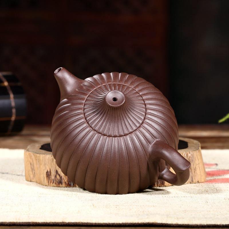 Yixing Zisha Teapot [Ribbed Petals] (Zi Ni - 210ml) - YIQIN TEA HOUSE | yiqinteahouse.com | 200-300ml, teapot, teaware, zisha teapot