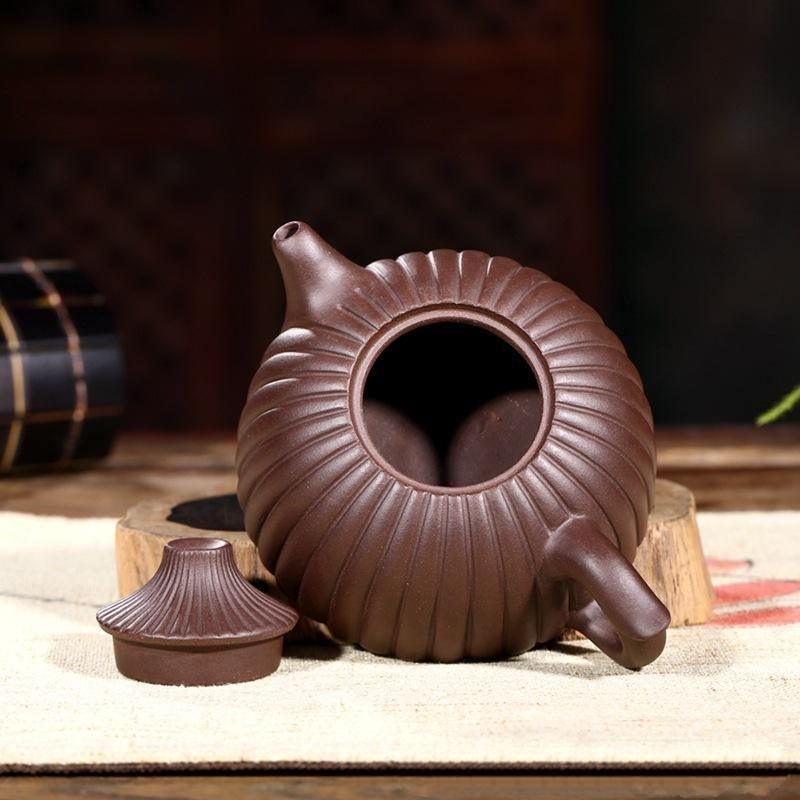 Yixing Zisha Teapot [Ribbed Petals] (Zi Ni - 210ml) - YIQIN TEA HOUSE | yiqinteahouse.com | 200-300ml, teapot, teaware, zisha teapot