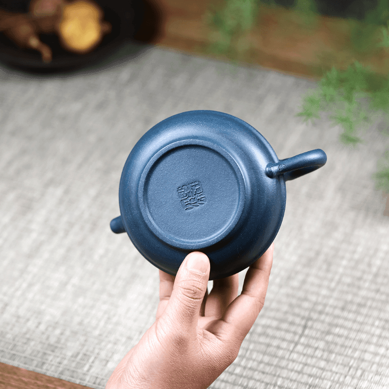 Yixing Zisha Teapot [The Dragon] (Tian Qing Ni - 340ml) - YIQIN TEA HOUSE | yiqinteahouse.com | >300ml, teapot, teaware, zisha teapot