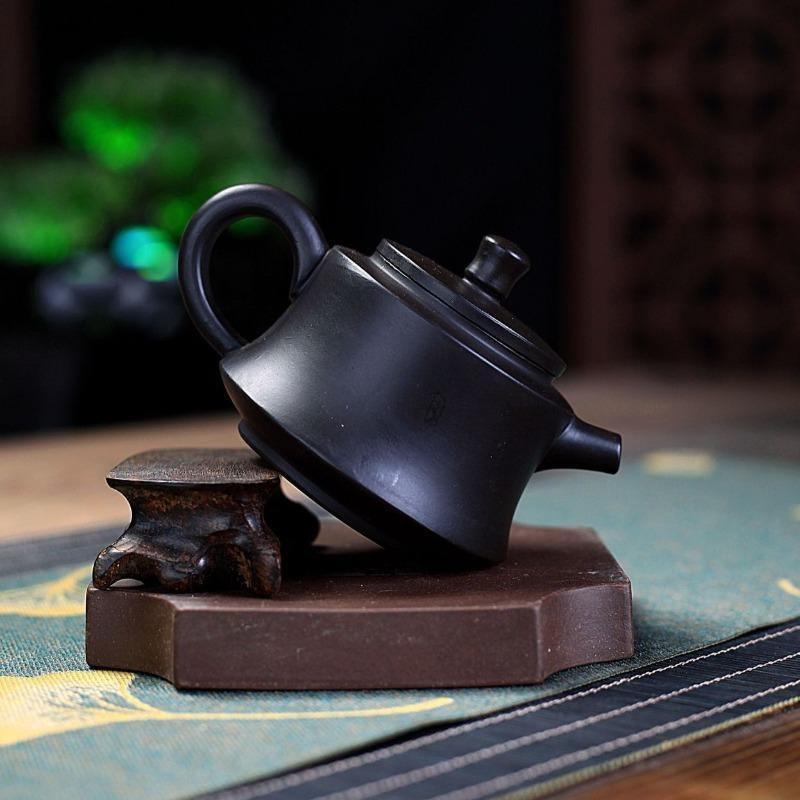 Yixing Purple Clay Teapot [The Universe] | 宜兴紫砂壶 原矿黑朱泥 [壶中乾坤] - YIQIN TEA HOUSE 一沁茶舍 | yiqinteahouse.com