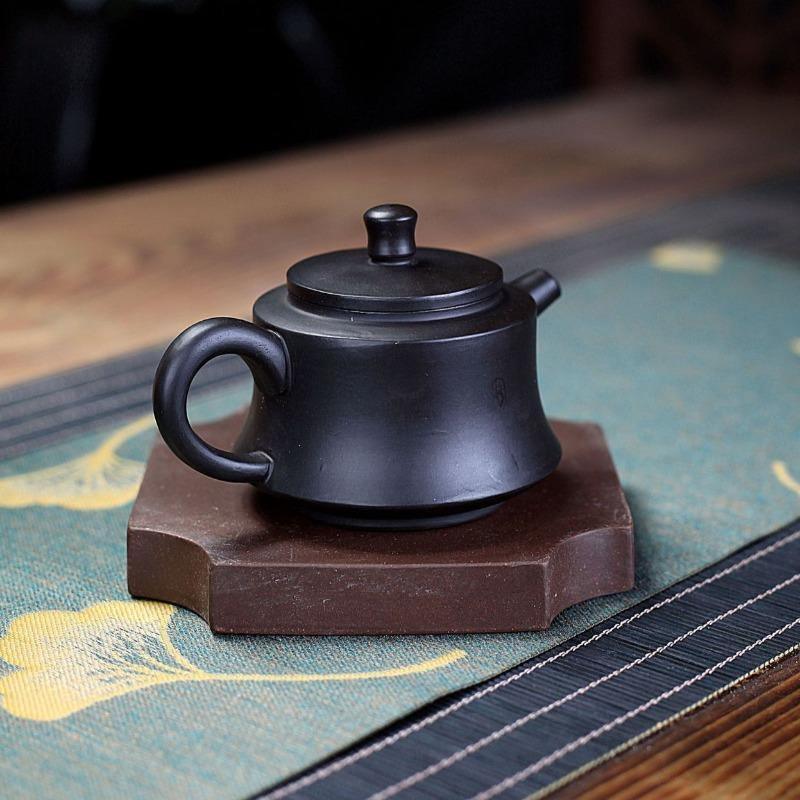 Yixing Purple Clay Teapot [The Universe] | 宜兴紫砂壶 原矿黑朱泥 [壶中乾坤] - YIQIN TEA HOUSE 一沁茶舍 | yiqinteahouse.com