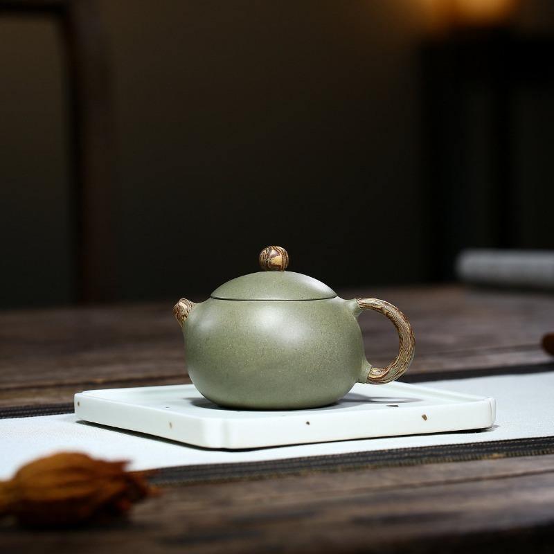 Yixing Purple Clay Teapot [Xishi Pot] | 宜兴紫砂壶 绞泥 [西施壶] 190ml - YIQIN TEA HOUSE 一沁茶舍 | yiqinteahouse.com