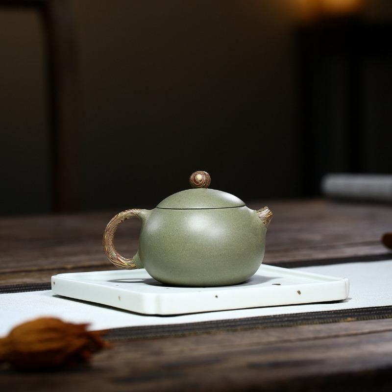 Yixing Purple Clay Teapot [Xishi Pot] | 宜兴紫砂壶 绞泥 [西施壶] 190ml - YIQIN TEA HOUSE 一沁茶舍 | yiqinteahouse.com